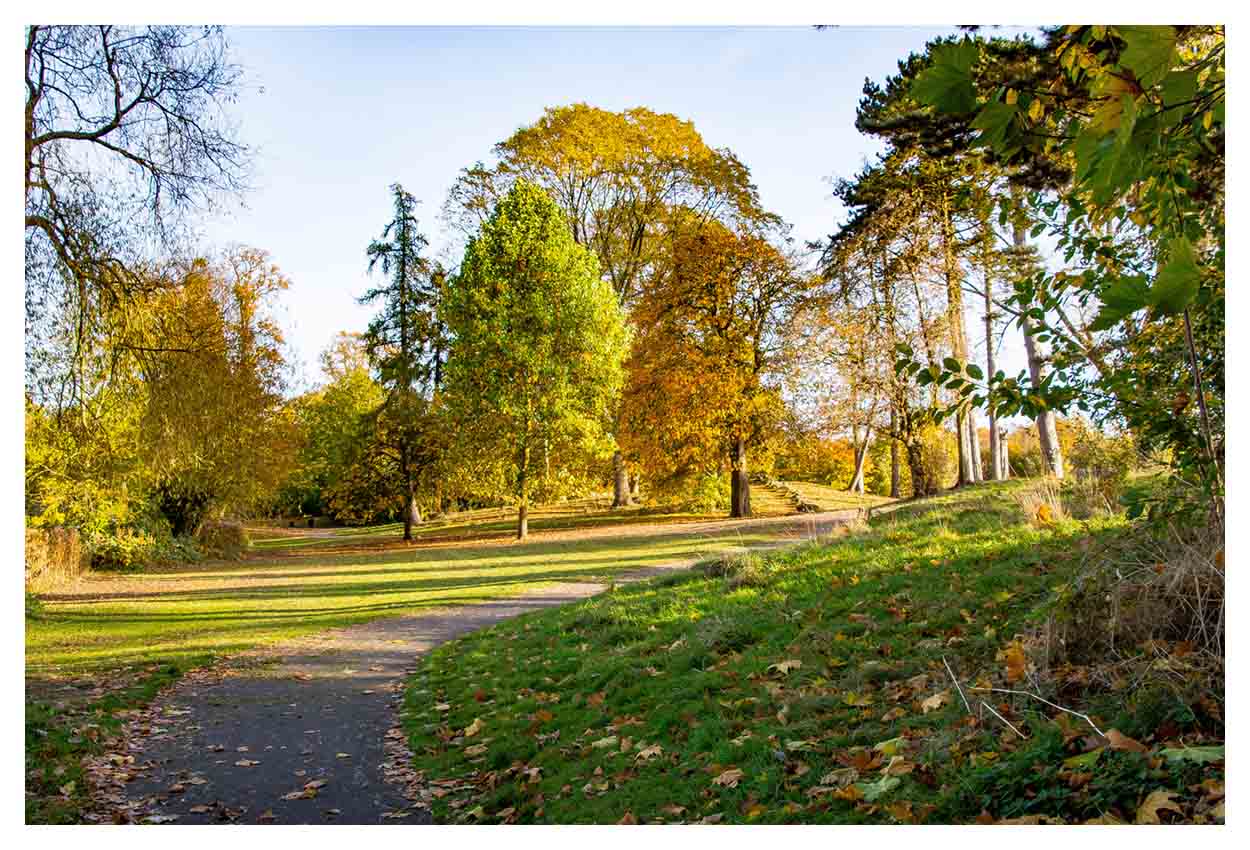 Beautiful Autumn colours at Pittville Park 2016... Click to view....